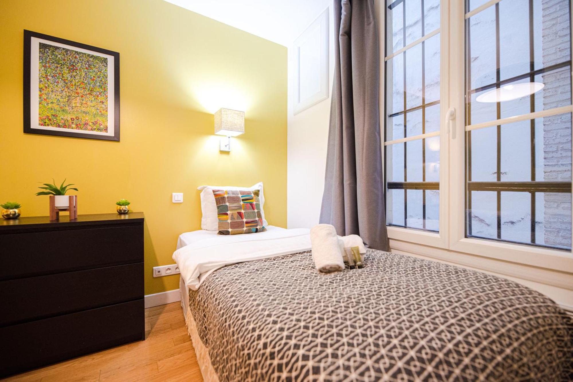 Mbm - Center Of Paris Aparthotel Стая снимка